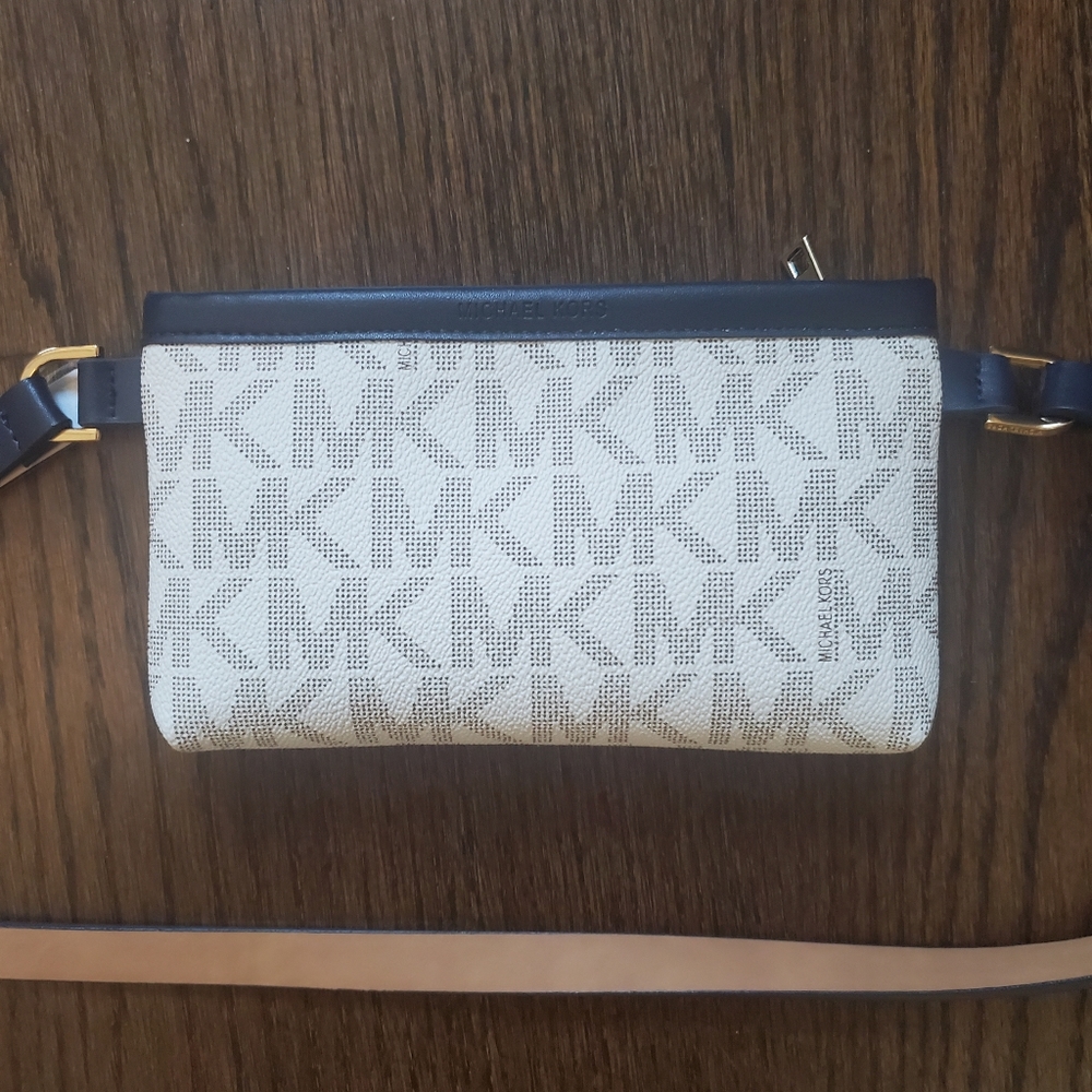 Michael Kors Logo Belt bag New with tags